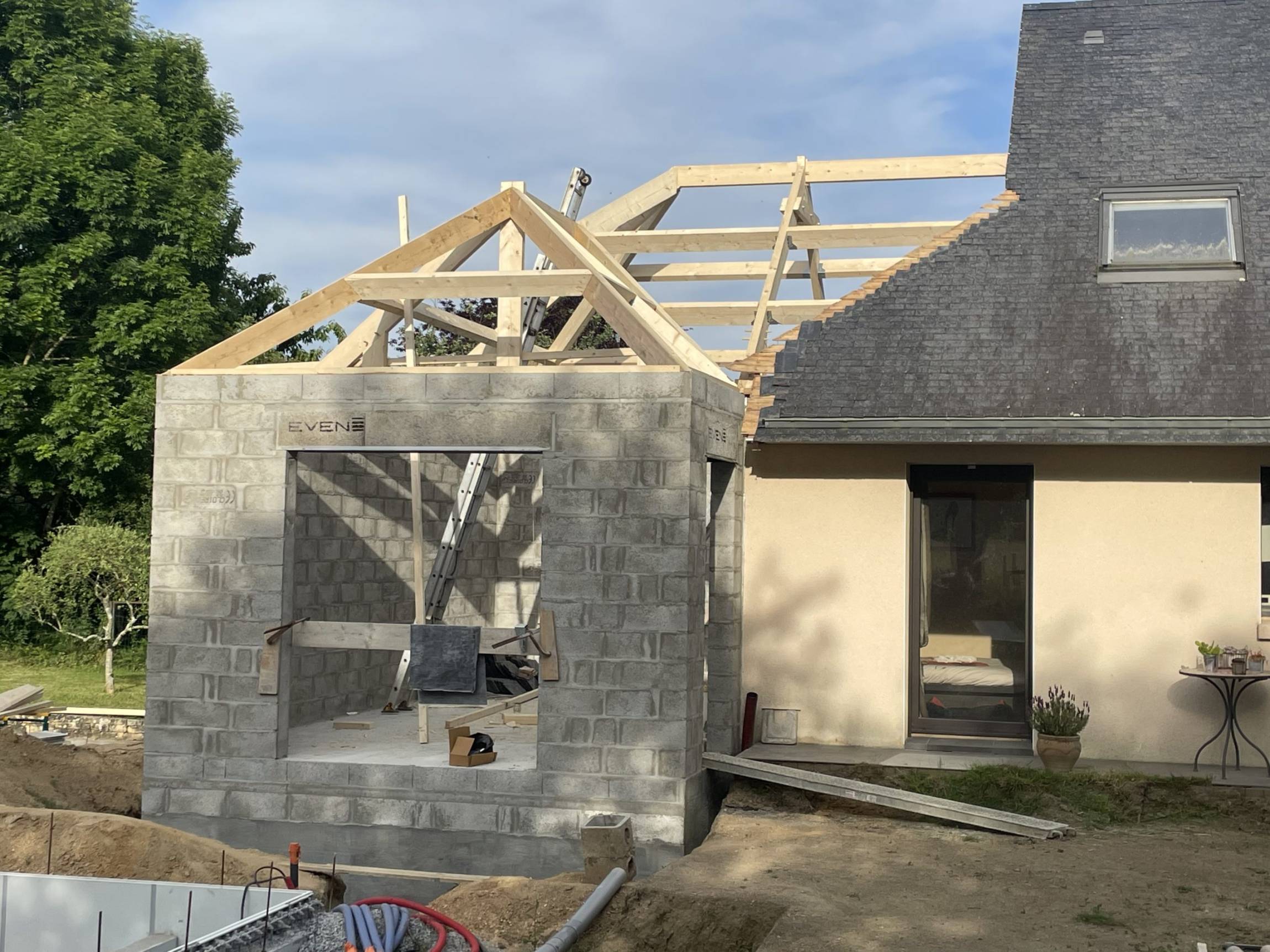 2 Extensions sur la commune de Ploeren (43)