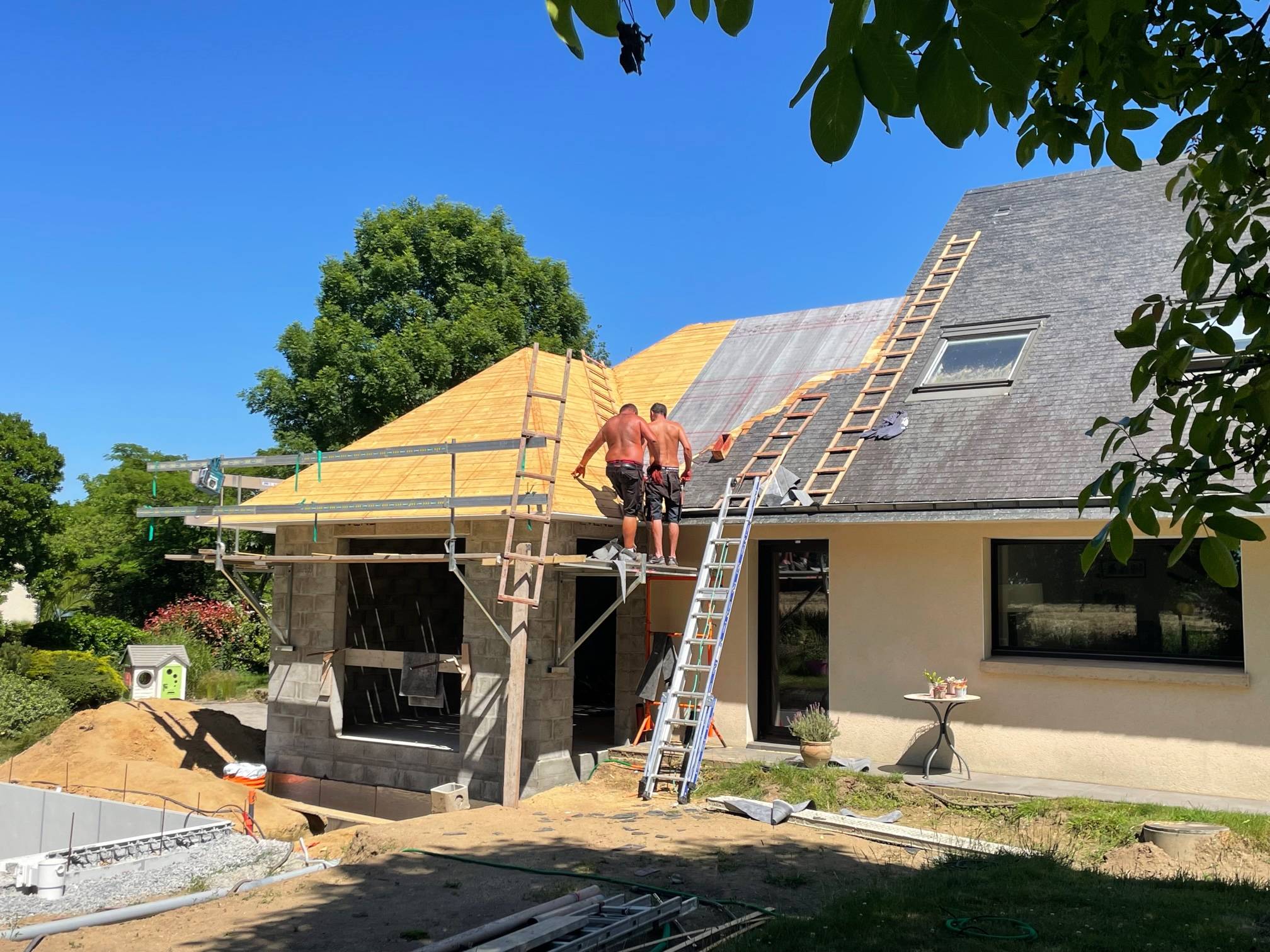 2 Extensions sur la commune de Ploeren (46)
