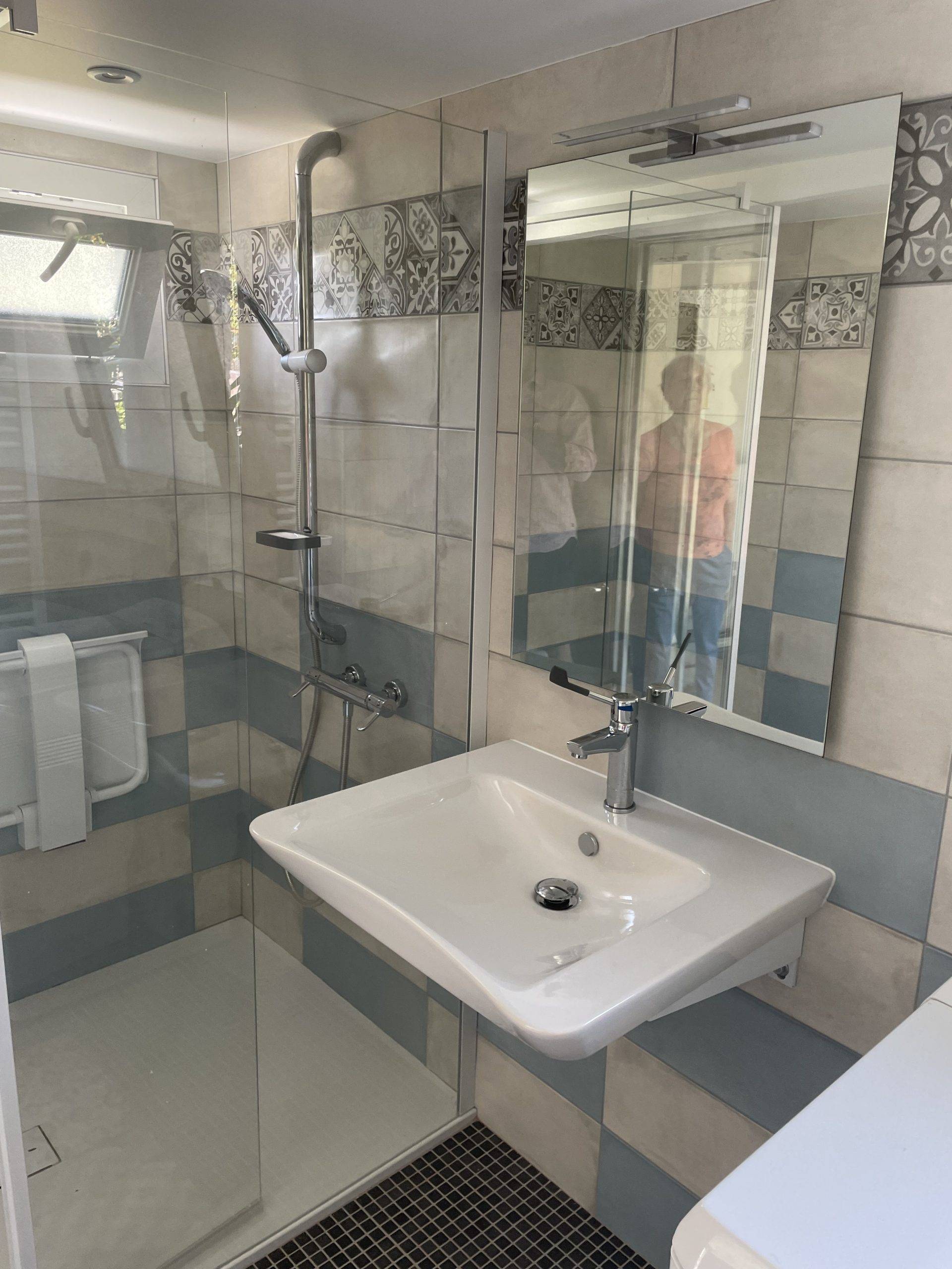 Rénovation d’une salle d’eau PMR sur la commune de Sulniac (1)